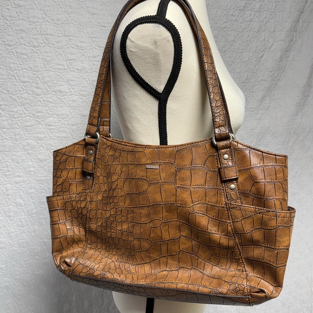 Relic Crocodile Embossed Tan Shoulder Bag